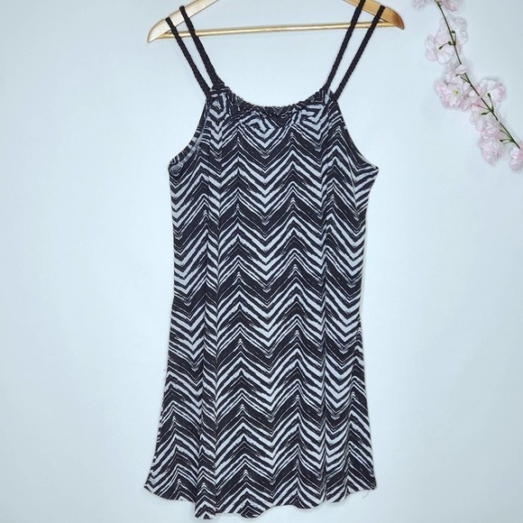 J. Valdi Braided Spaghetti Strap Chevron Dress Black White Size Small - Picture 7 of 9